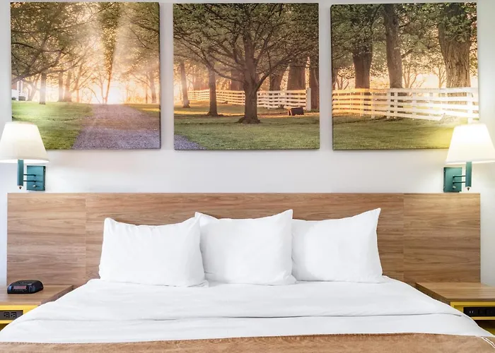 Days Inn By Wyndham Macon I-475