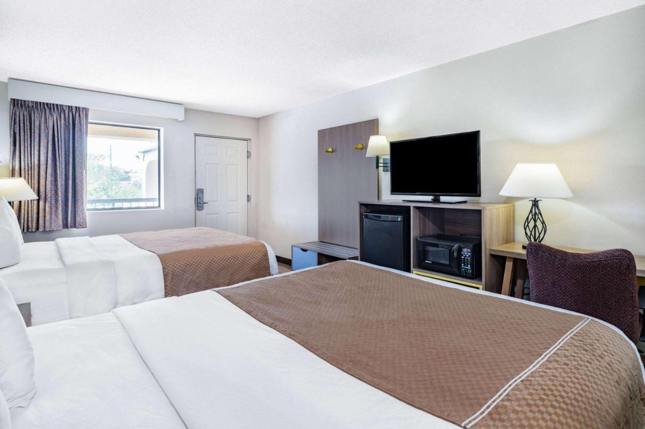 Days By Wyndham I-475 Macon